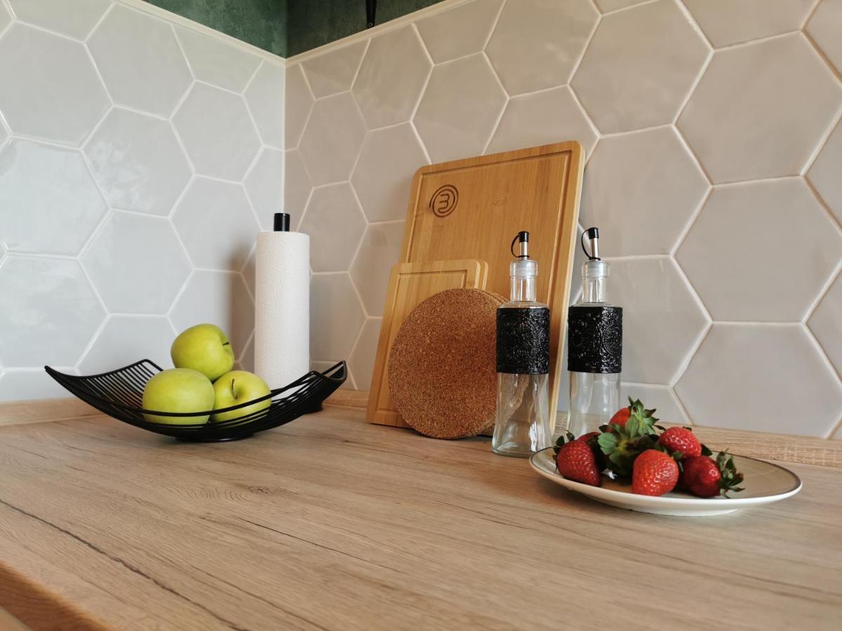 Up Wulkje21 Neu Renovierte Wohnung Mit Pkw Stellplatz Emden Extérieur photo