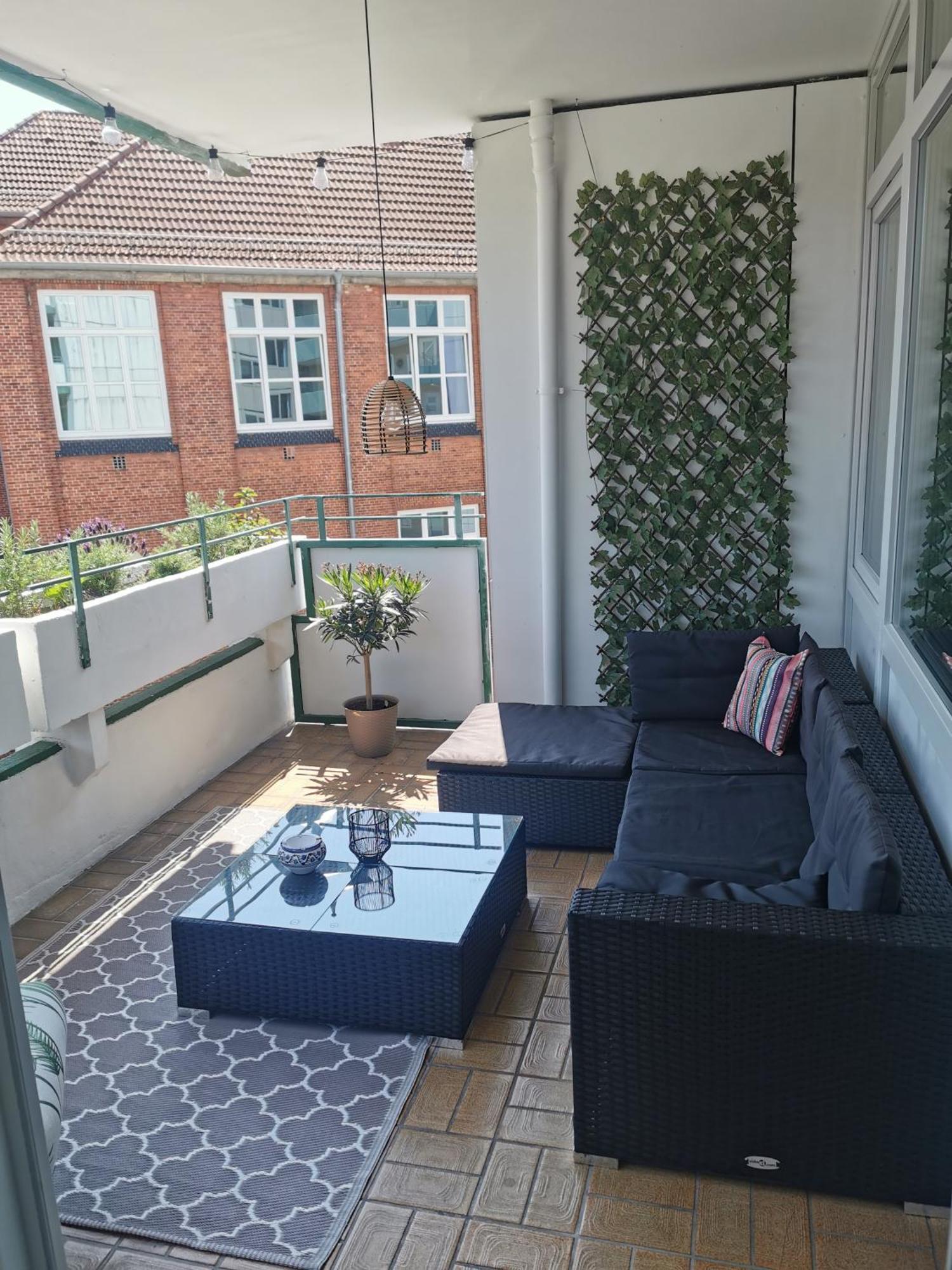Up Wulkje21 Neu Renovierte Wohnung Mit Pkw Stellplatz Emden Extérieur photo