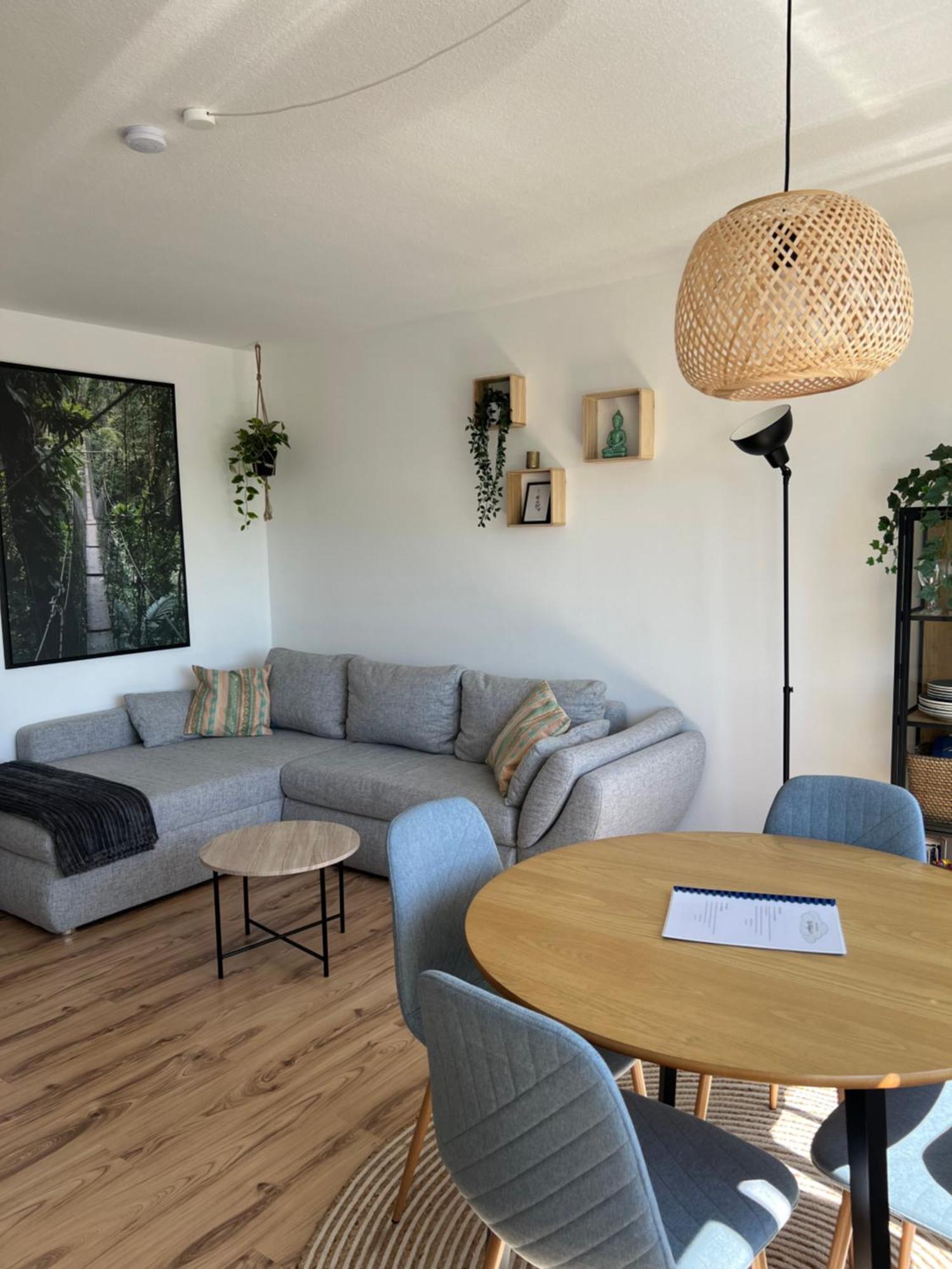 Up Wulkje21 Neu Renovierte Wohnung Mit Pkw Stellplatz Emden Extérieur photo